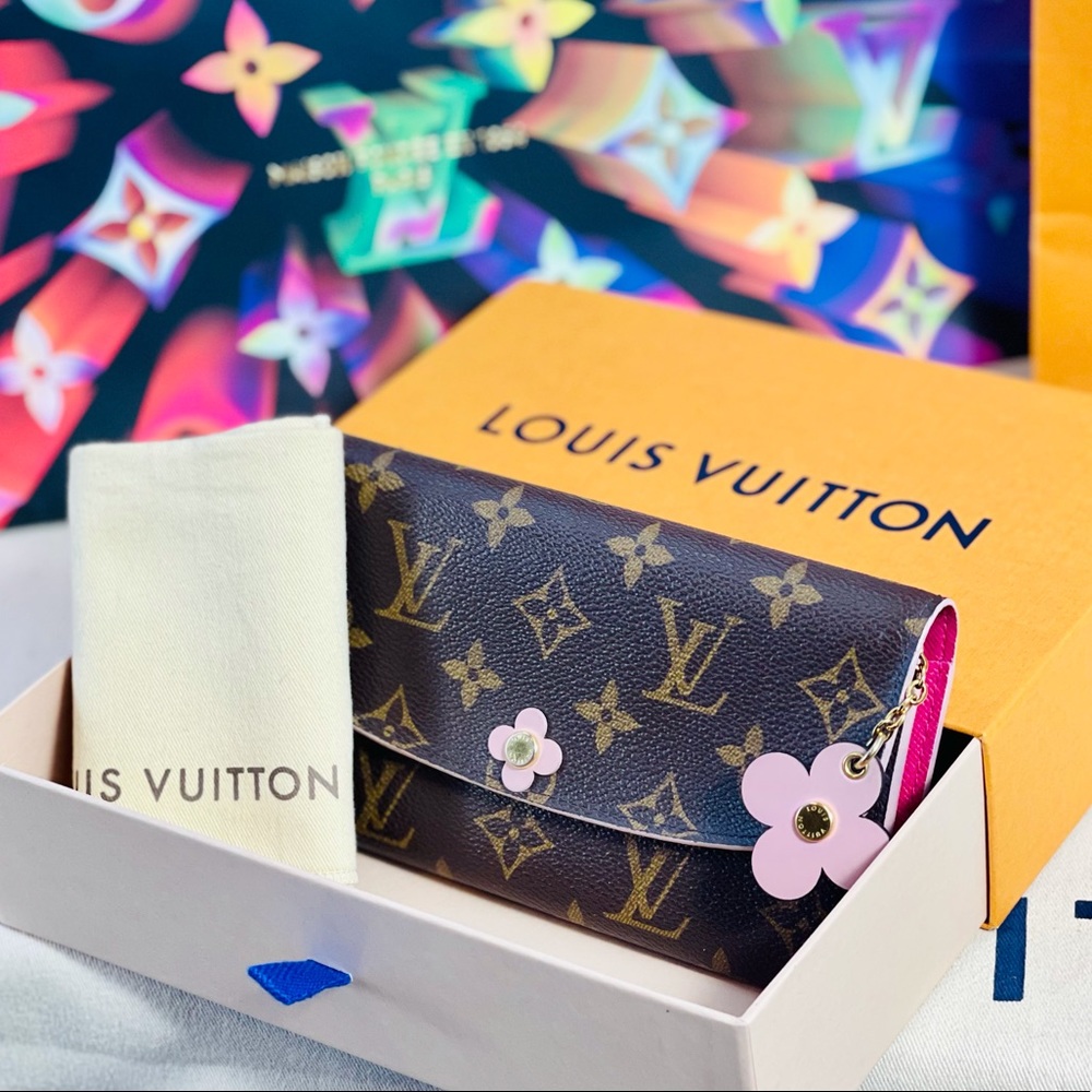 ✨💎RARE💎✨ Louis Vuitton Monogram Wallet